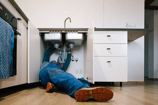 Professional Leak Detection technician working in Fellsmere, FL